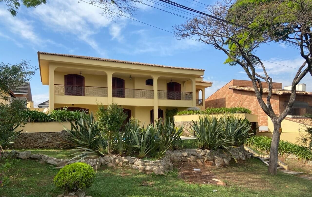 Casa Alto Padrão à Venda no Residencial Alphaville 6