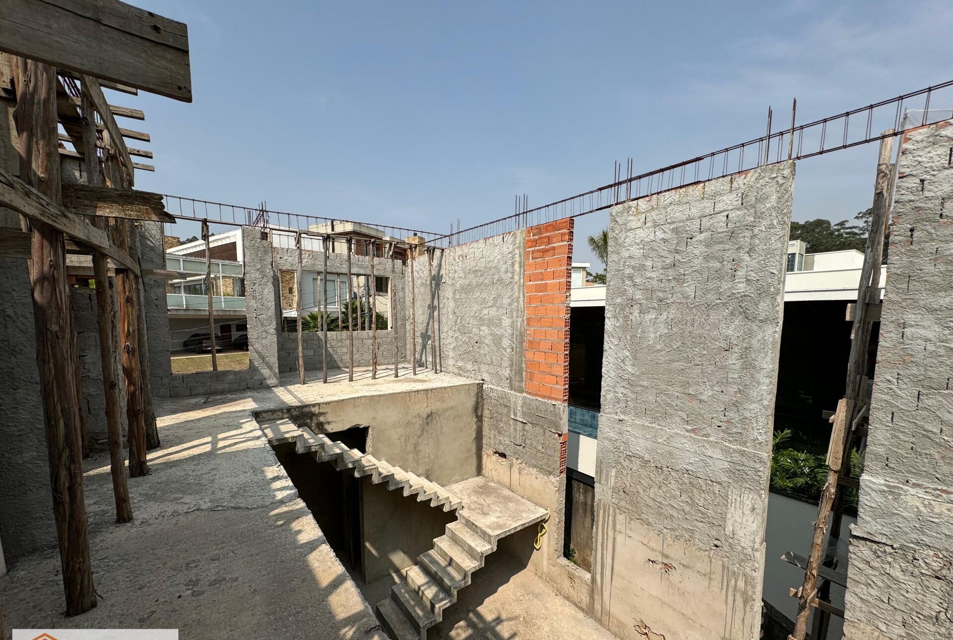 Foto 3 de Casa em contrução à venda no condominio Campos do Conde
