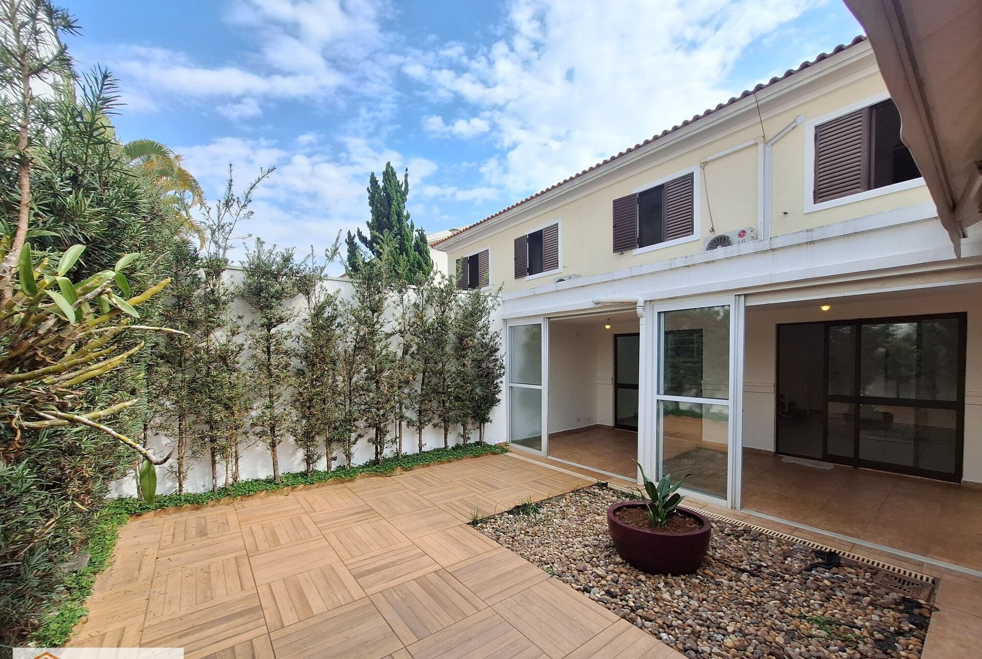 Apartamento para alugar no bairro Alphaville 05 em Santana de Parnaíba/SP