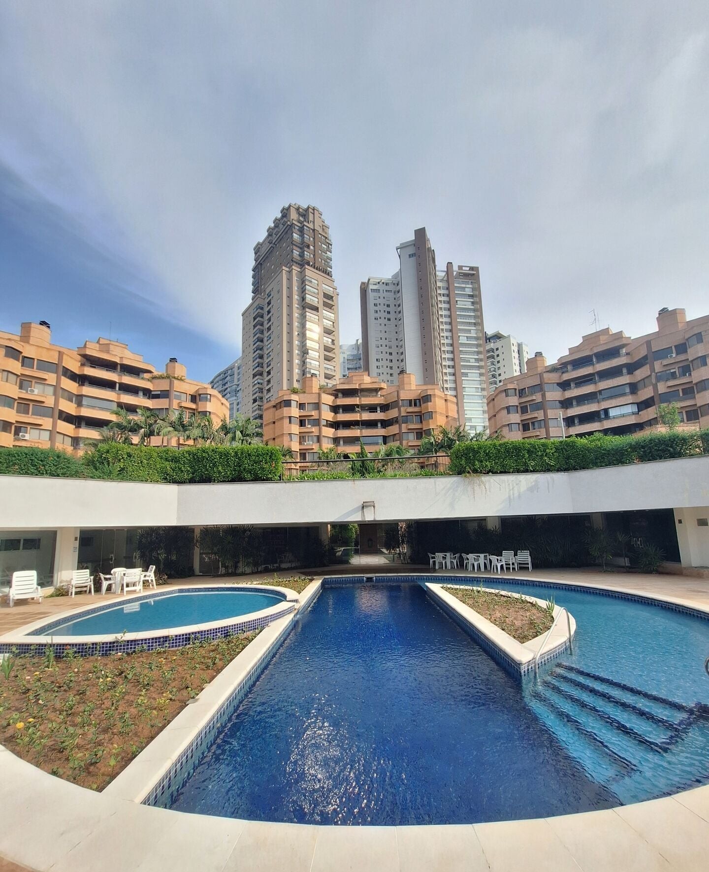 Apartamento à venda no bairro Dezoito do Forte Empresarial/Alphaville. em Barueri/SP