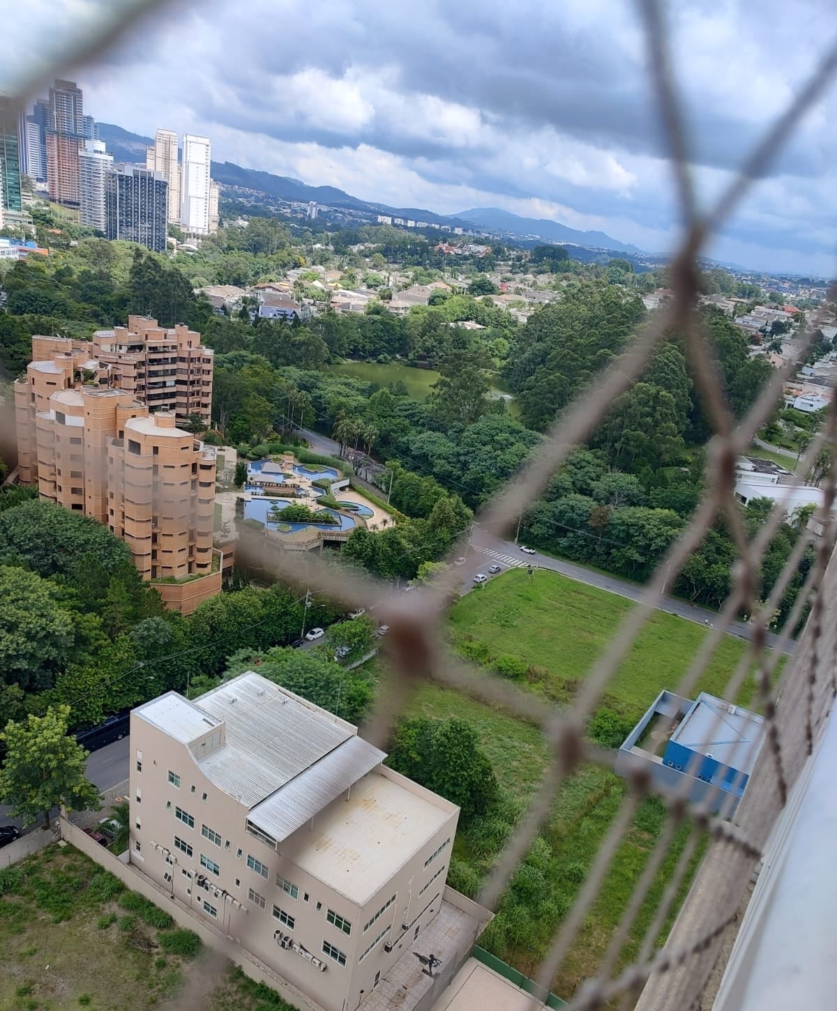 Apartamento para alugar no Edifício Hit -  Alphaville